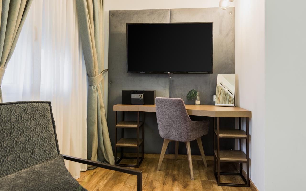 Acropolis Executive Suite Афины Экстерьер фото